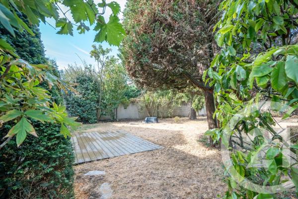 Maison à vendre  6 pièces - 138,74 m 2   ST MAUR DES FOSSES  - 94