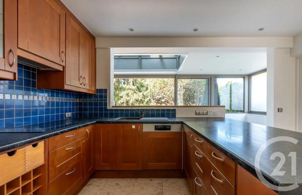 Maison à vendre  6 pièces - 138,74 m 2   ST MAUR DES FOSSES  - 94