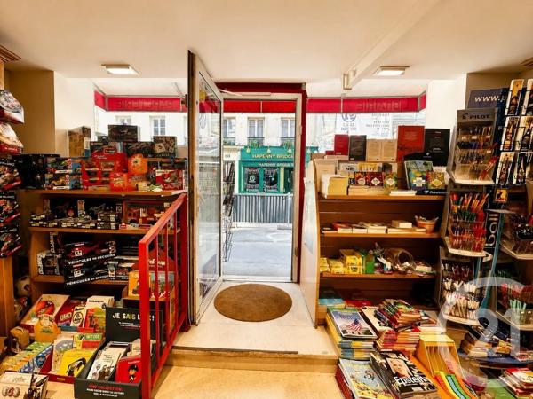 à vendre  70 m 2   PARIS  - 75007