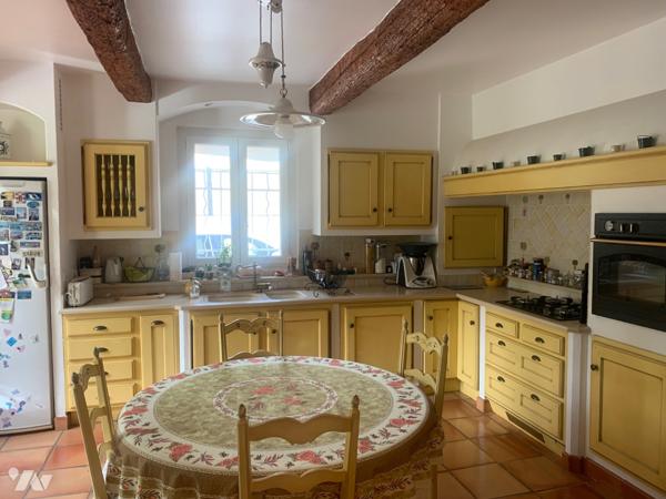 Propriété à vendre VELLERON- Mas 390m² - 6 chambres  - Terrain de 2296m² - piscine à débordement