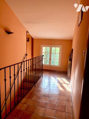 Propriété à vendre VELLERON- Mas 390m² - 6 chambres  - Terrain de 2296m² - piscine à débordement