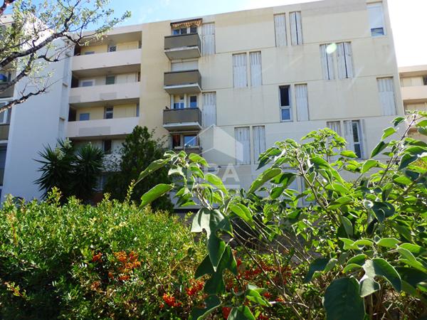 A VENDRE MARSEILLE13014 SECTEUR BON SECOURS APPARTEMENT DE TYPE 3  BALCON CAVE GARAGE.