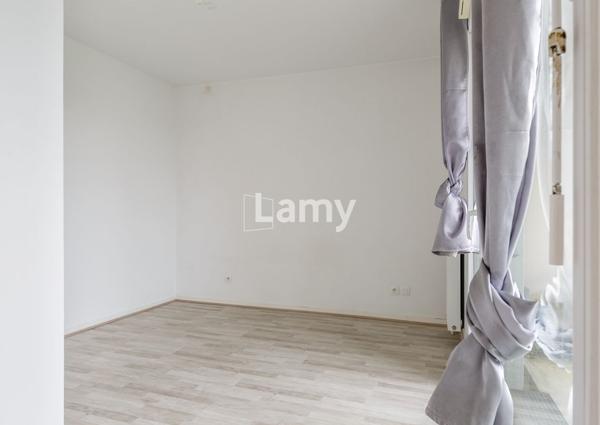 Parking + appartement