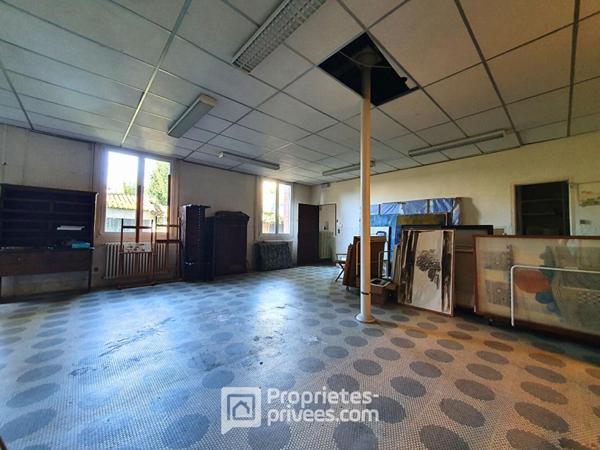 EXCLUSIVITÉ À VENDRE 37000 TOURS : Immeuble 365 M2  cour/jardin