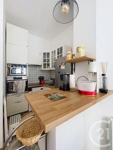 Appartement F3 à vendre  3 pièces - 67,40 m 2   PARIS  - 75015