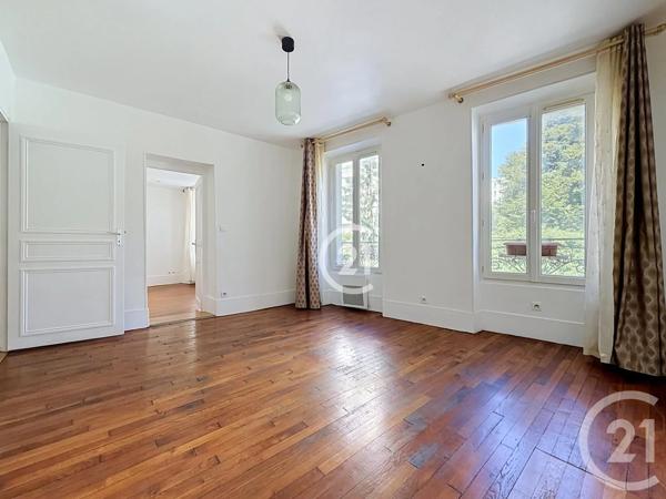 Appartement F2 à vendre  2 pièces - 46,70 m 2   PANTIN  - 93