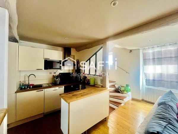 EXCLUSIVITÉ – Maison de ville avec garage au cœur du Beausset – Stéphanie Bach Immobilier