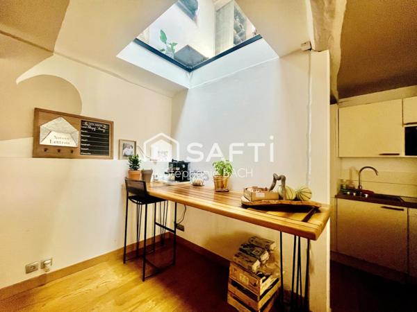 EXCLUSIVITÉ – Maison de ville avec garage au cœur du Beausset – Stéphanie Bach Immobilier