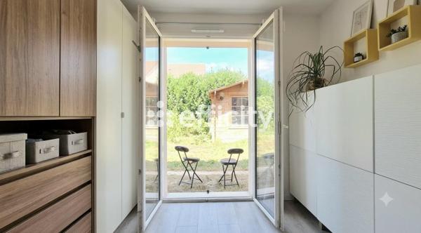 Maison
         6 pièces
        - 150 m² Exclusivité 369 000 € *