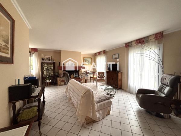 Maison non mitoyenne 3 chambres avec garage et jardin