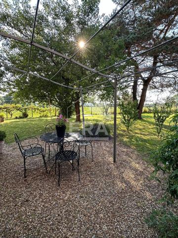 Splendide maison individuelle de campagne à vendre à Saint Martial d'Artenset Montpon-Menesterol - Un havre de paix de 257 m²