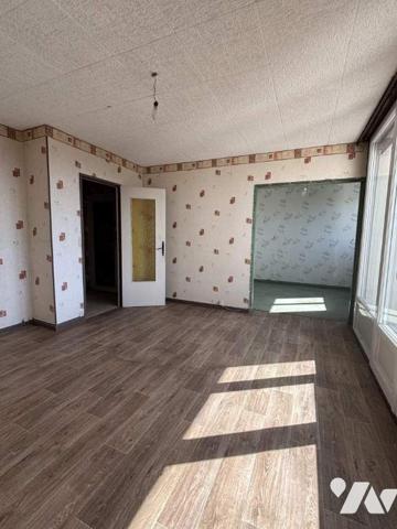 Plein centre 2 chambres, balcon, parking et cave!