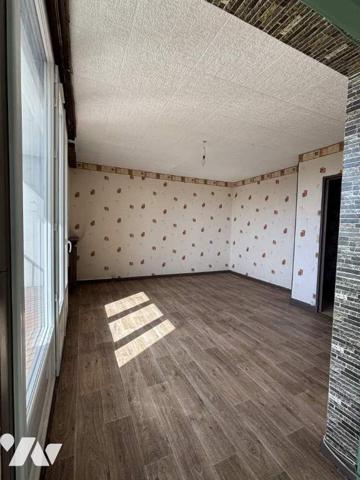 Plein centre 2 chambres, balcon, parking et cave!