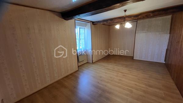 Maison en pierre de 235 m²