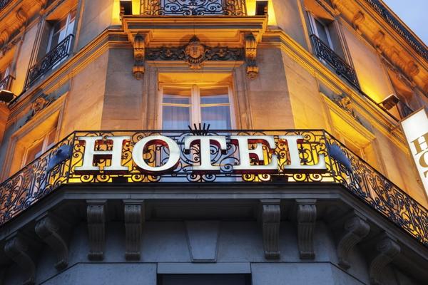 HOTEL-RESTAURANT-MUR ET FONDS