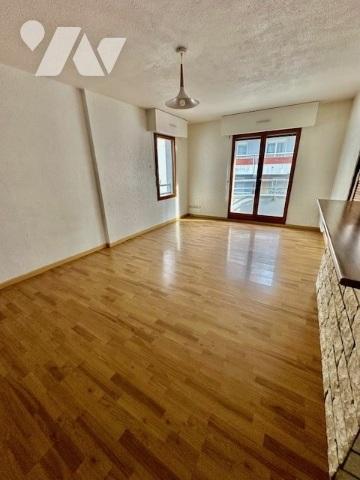A vendre appartement de 3 pièces avec parking!