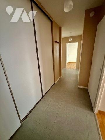 A vendre appartement de 3 pièces avec parking!