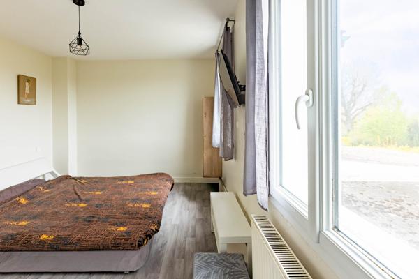 Belle maison de ville avec garage et jardin - REF. VM462