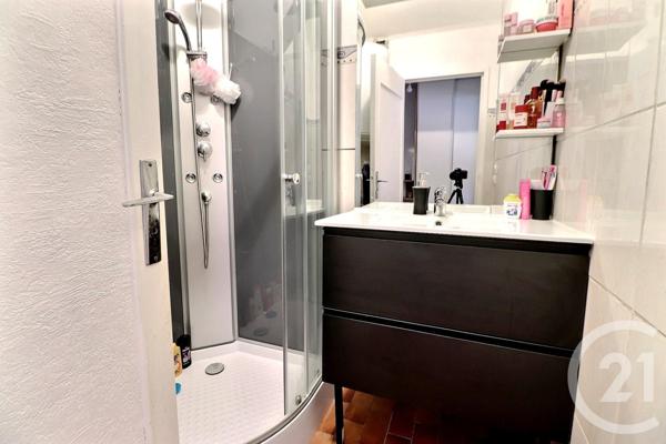 Appartement T2 à vendre  2 pièces - 23,20 m2 FREJUS - 83