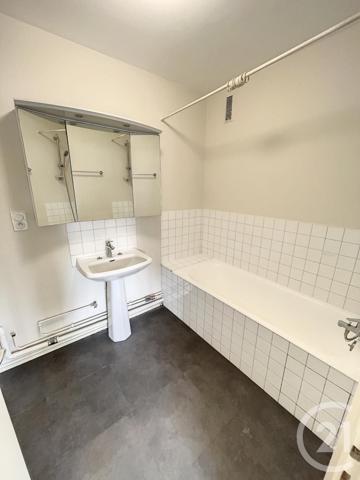 Appartement F4 à vendre  4 pièces - 98,46 m2 RIOM - 63