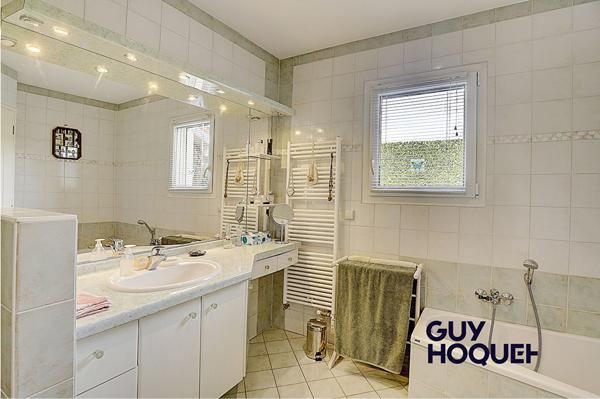 Villa de124 m2 plain pied sur grand terrain