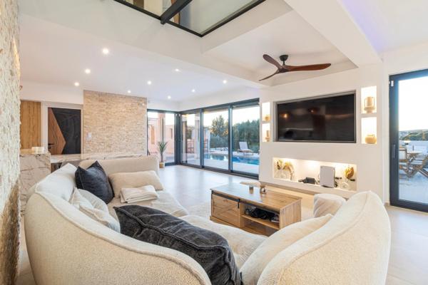 Maison à LE LOGIS NEUF (13190)