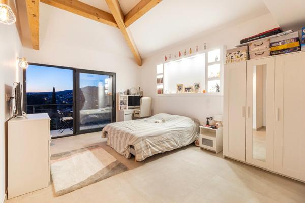 Maison à LE LOGIS NEUF (13190)