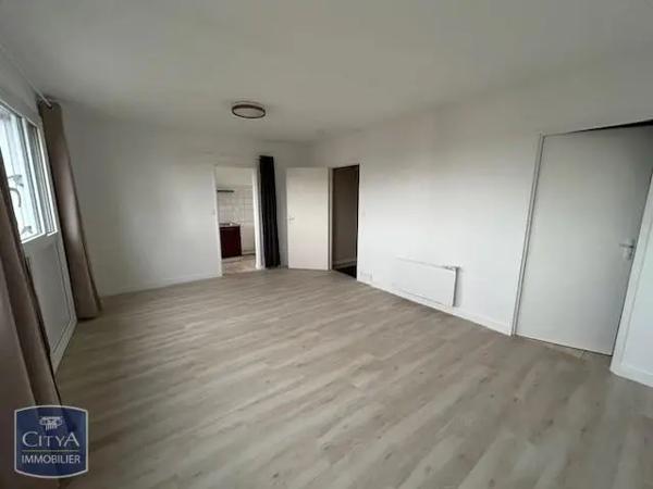 Appartement à louer 1 pièce 33.89m²