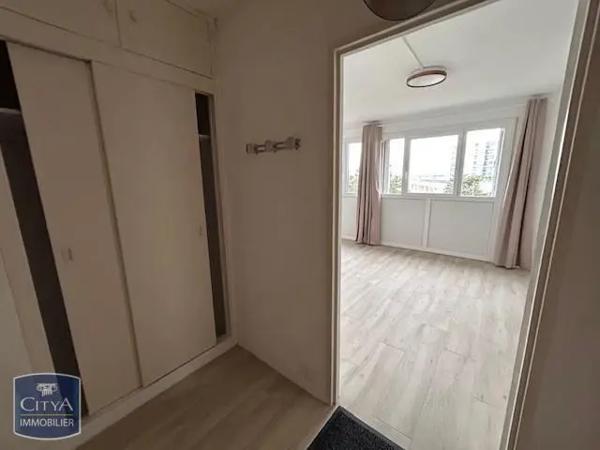 Appartement à louer 1 pièce 33.89m²