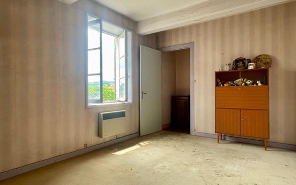 Maison à vendre    5 pièces • 93 m2 Brindas