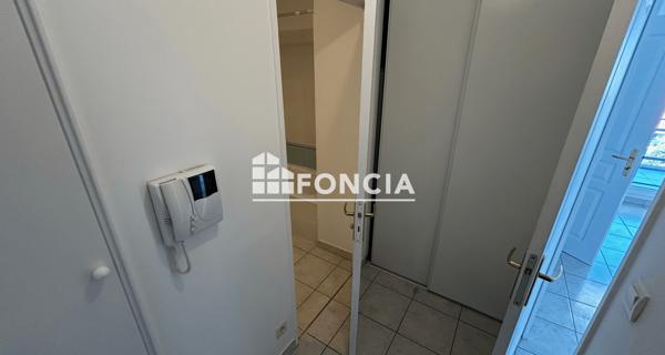 Location Appartement 2 pièces 41.72 m² - Meyzieu 69330
