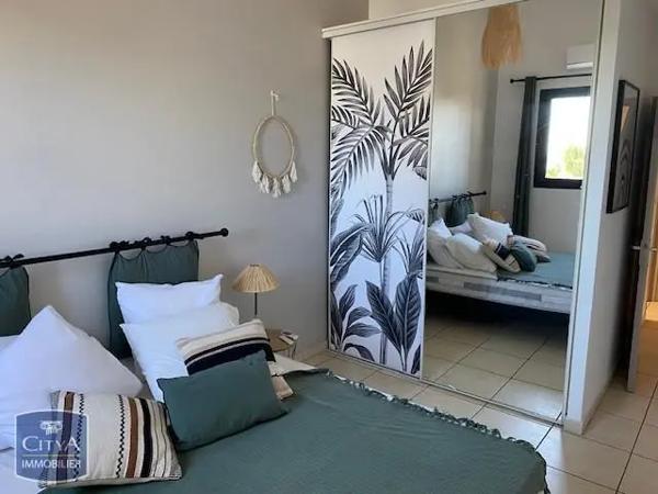 Appartement à louer 4 pièces 79.1m² Saint-Leu (97436)