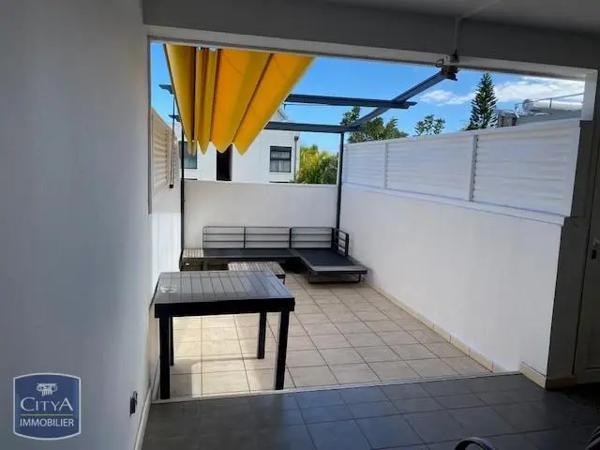 Appartement à louer 4 pièces 79.1m² Saint-Leu (97436)