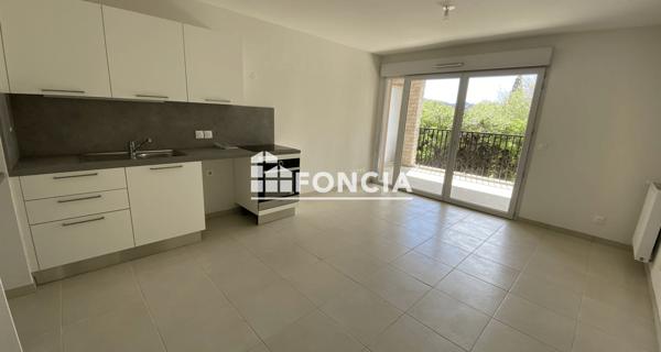 Location Appartement 2 pièces 39.2 m² - Carros 06510