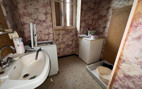 Maison à vendre    5 pièces •  Arnac-Pompadour