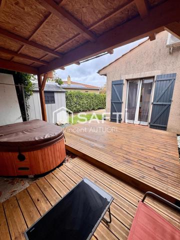 Appartement T2 entièrement rénové et climatisé avec extérieur aménagé