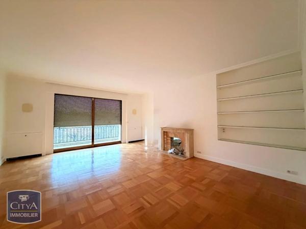 Appartement à louer 2 pièces 95.9m²