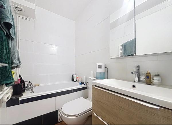 Vente                                                      Appartement
                        
                     2 pièces                      34 m2                     à Montgeron