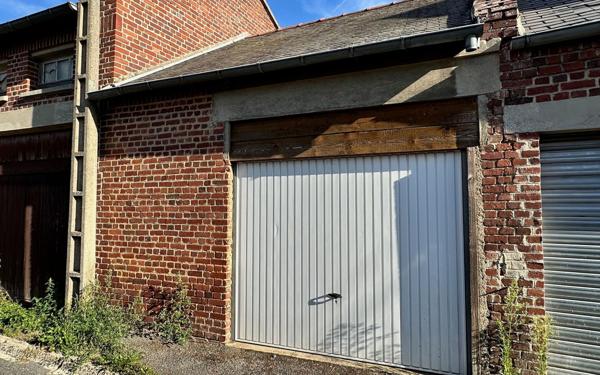 Immeuble à vendre    4 pièces •  Roye