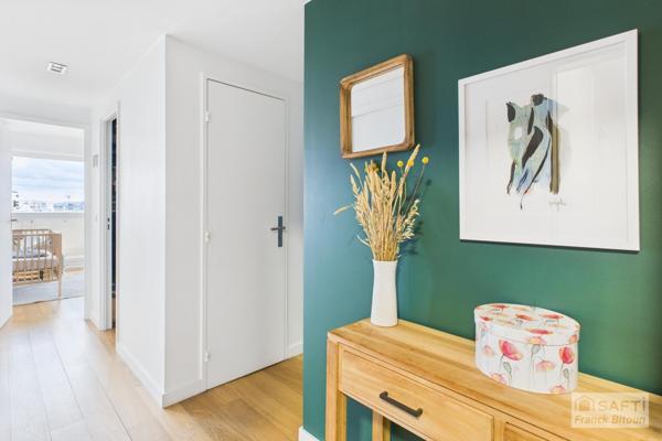 Gare d'Asnières. Dernier étage vue Seine. 3 pièces avec balcon, cave et parking en sus.