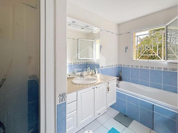 Maison moderne à vendre à Montpon-Ménestérol de 94 m²