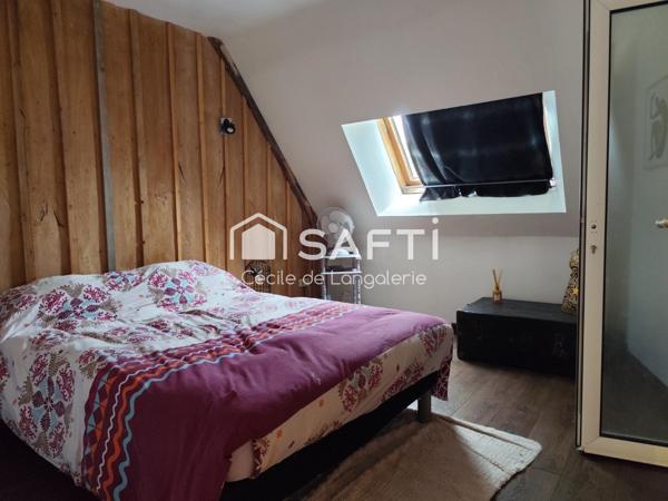 MAISON RESTAUREE AVEC GRANGE  (GARAGE/CAMPING CAR)