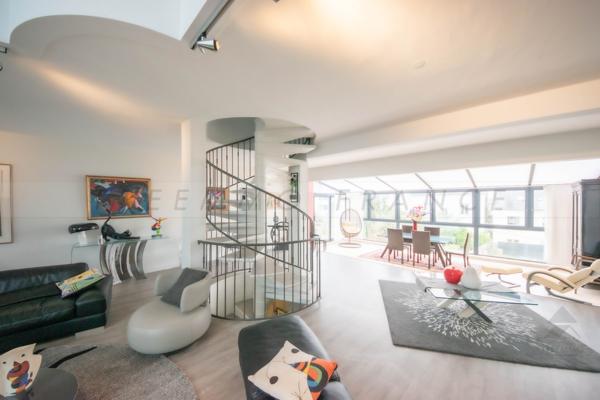 Maison 8 pièce(s) 5 chambre(s) 285 m²
