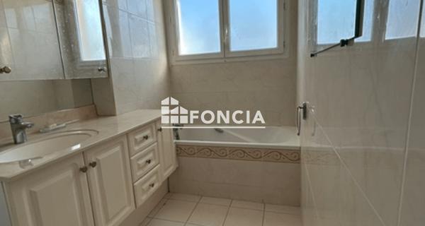 Location Appartement 4 pièces 75.08 m² - Saint-maur-des-fossés 94210