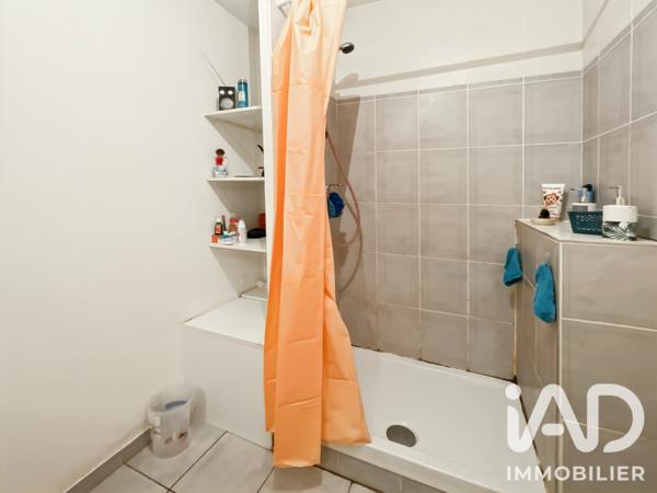 Appartement à vendre 3 pièces 65 m² Saint-Genest-Lerpt
