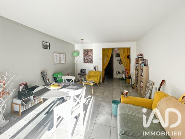Appartement à vendre 3 pièces 65 m² Saint-Genest-Lerpt