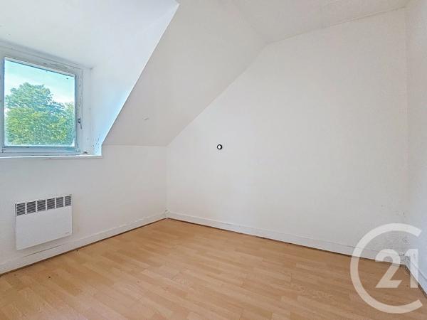 Appartement F3 à vendre  3 pièces - 30 m 2   LA FERTE GAUCHER  - 77