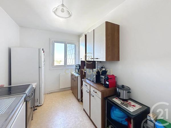 Appartement F5 à vendre  5 pièces - 91,50 m 2   CHAMPS SUR MARNE  - 77