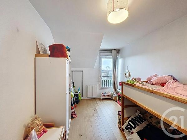 Appartement F4 à vendre  4 pièces - 85,65 m 2   MOISSY CRAMAYEL  - 77