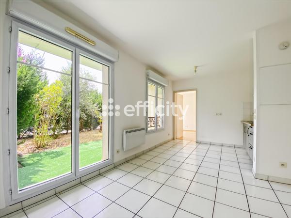 Appartement
         2 pièces
        - 36 m² 129 500 € *